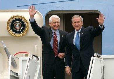 Reichert Appears With George W. Bush