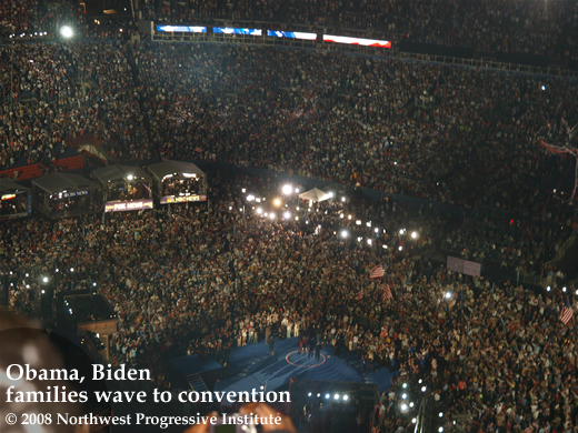 Obama, Biden families wave to convention