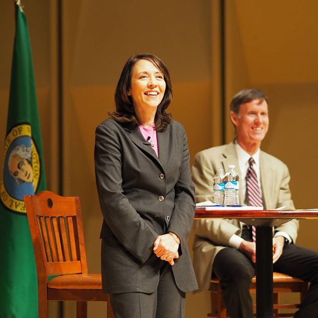 Senator Maria Cantwell takes questions at a healthcare town hall