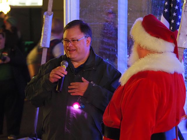 NPI at RedmondLights 2019: Redmond Mayor John Marchione welcomes Santa Claus