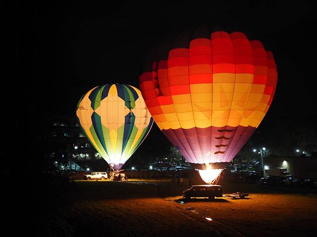 NPI at RedmondLights 2019: Hot air balloons illuminate the night sky