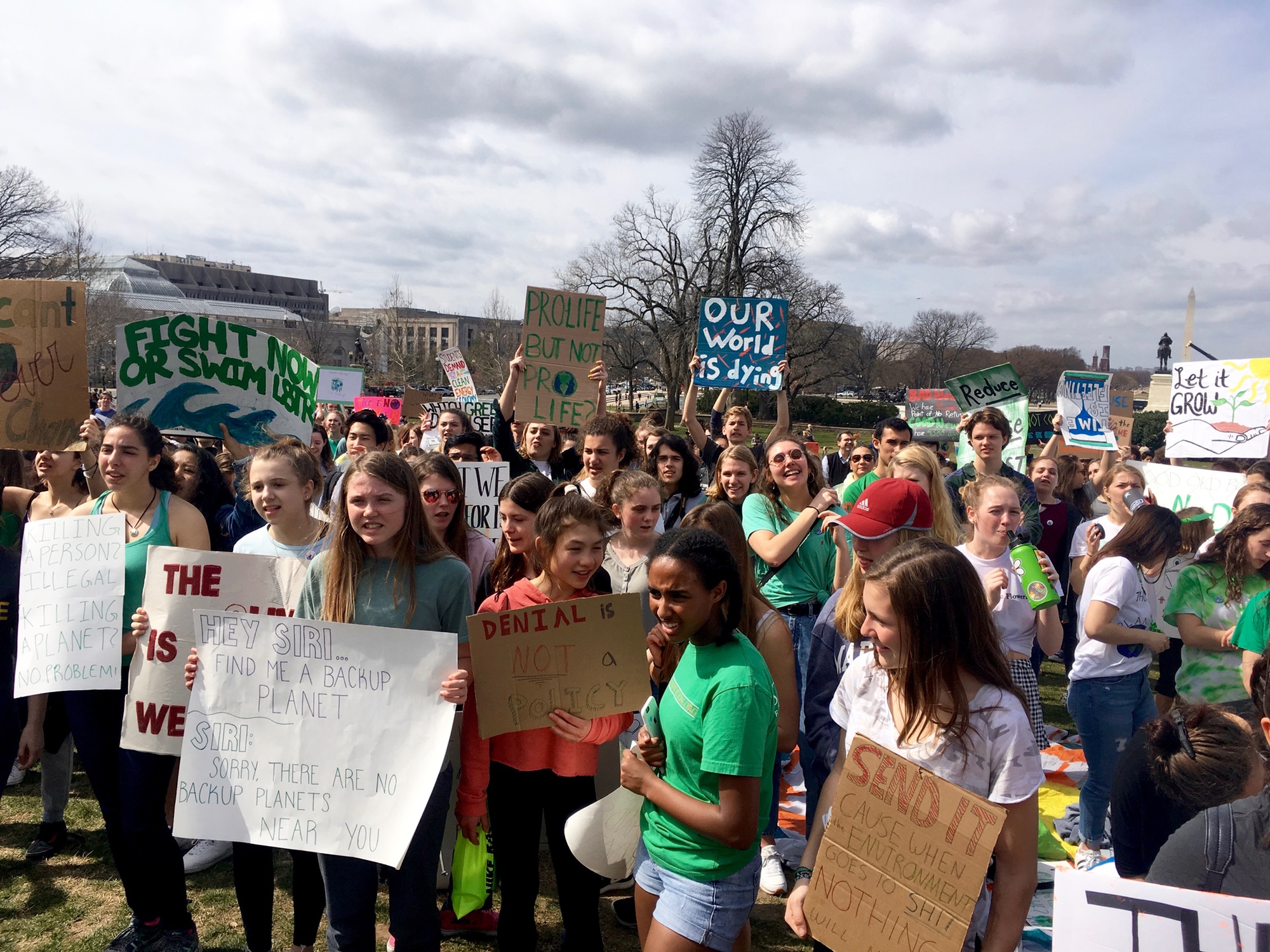 Students on strike for the climate