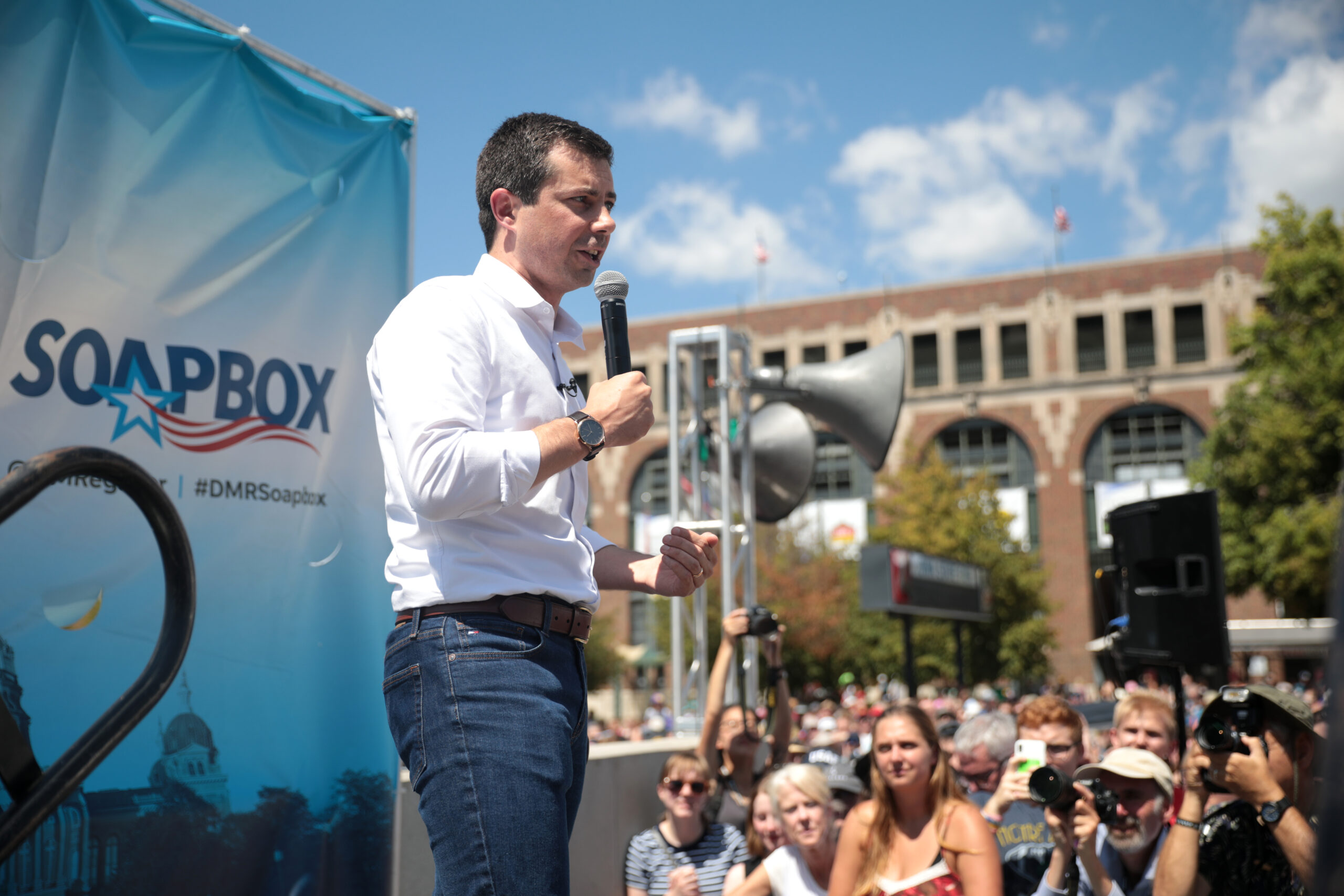 Mayor Pete Buttigieg at a campaign event in Des Moines, Iowa. He is expected to perform well at the state's caucus.