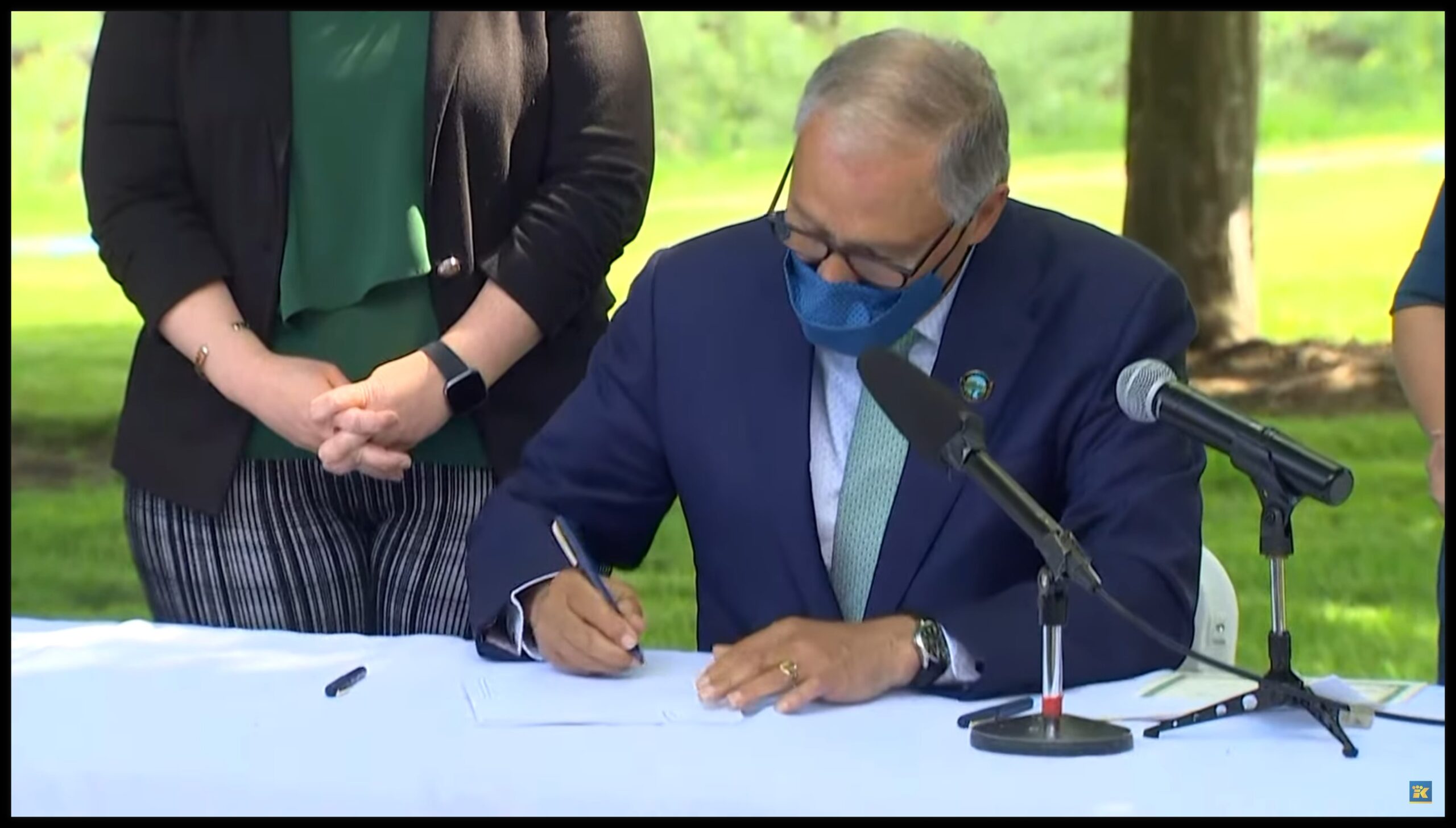 Governor Inslee signs capital gains tax into law