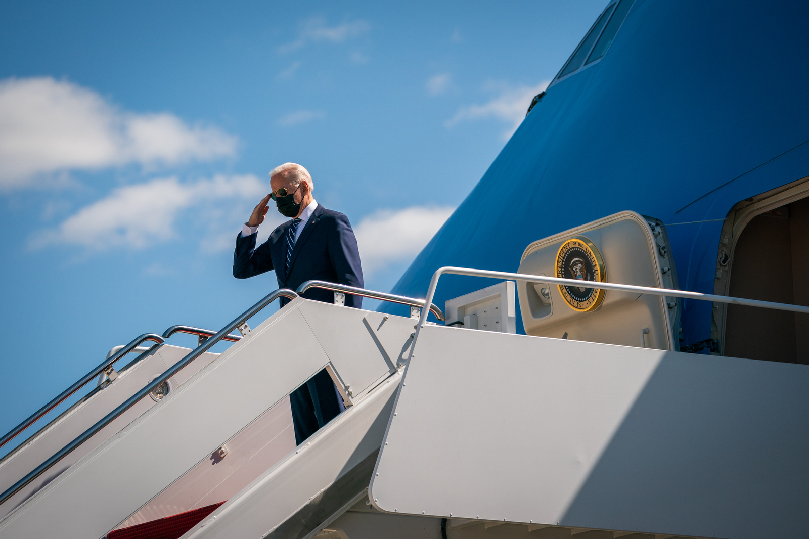 President Joe Biden disembarking AF1